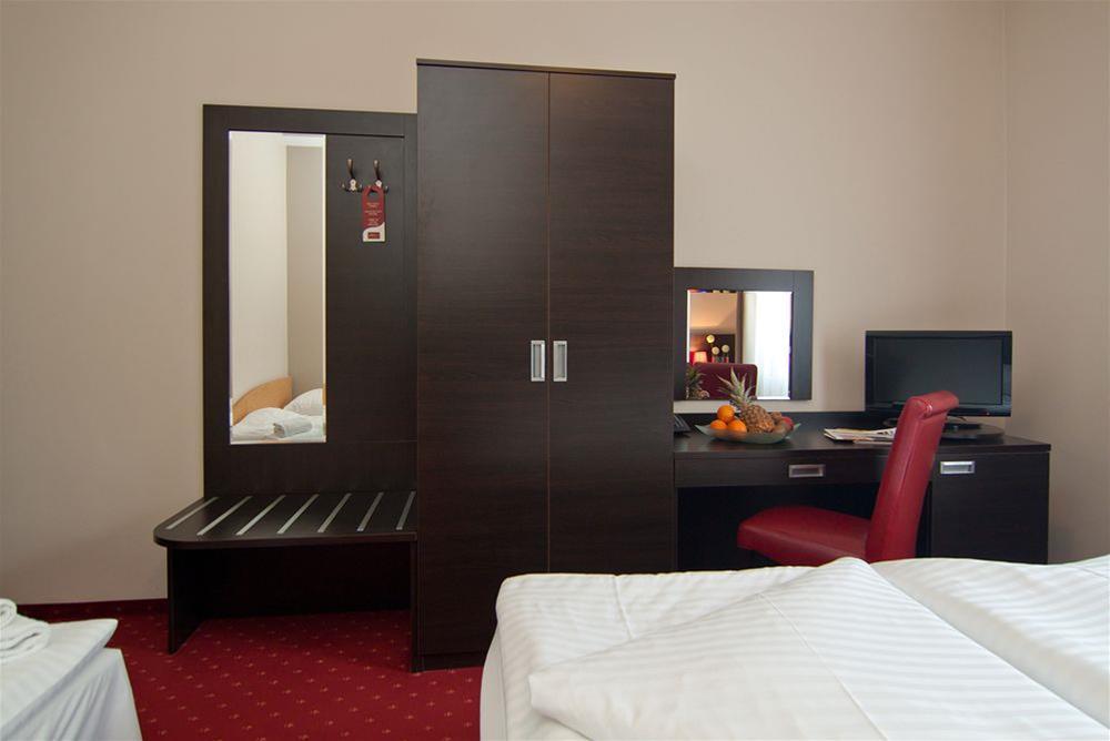 Hotel Savoy Hamburg Exterior photo